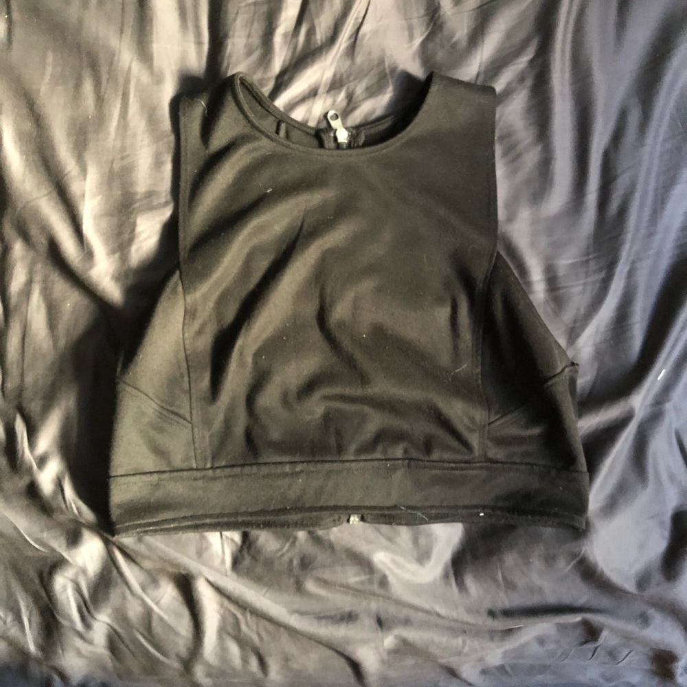 black crop top